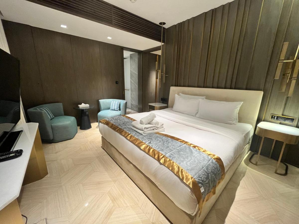 ModernLux - FIVE Palm Resort 2 Bedrooms plus Maids&Private Jacuzzi Dubai Buitenkant foto